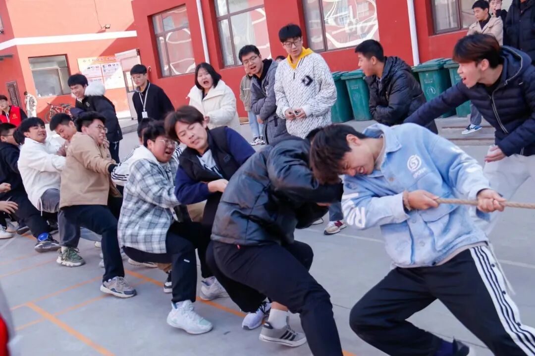 同文学院榆次校区拔河争霸赛