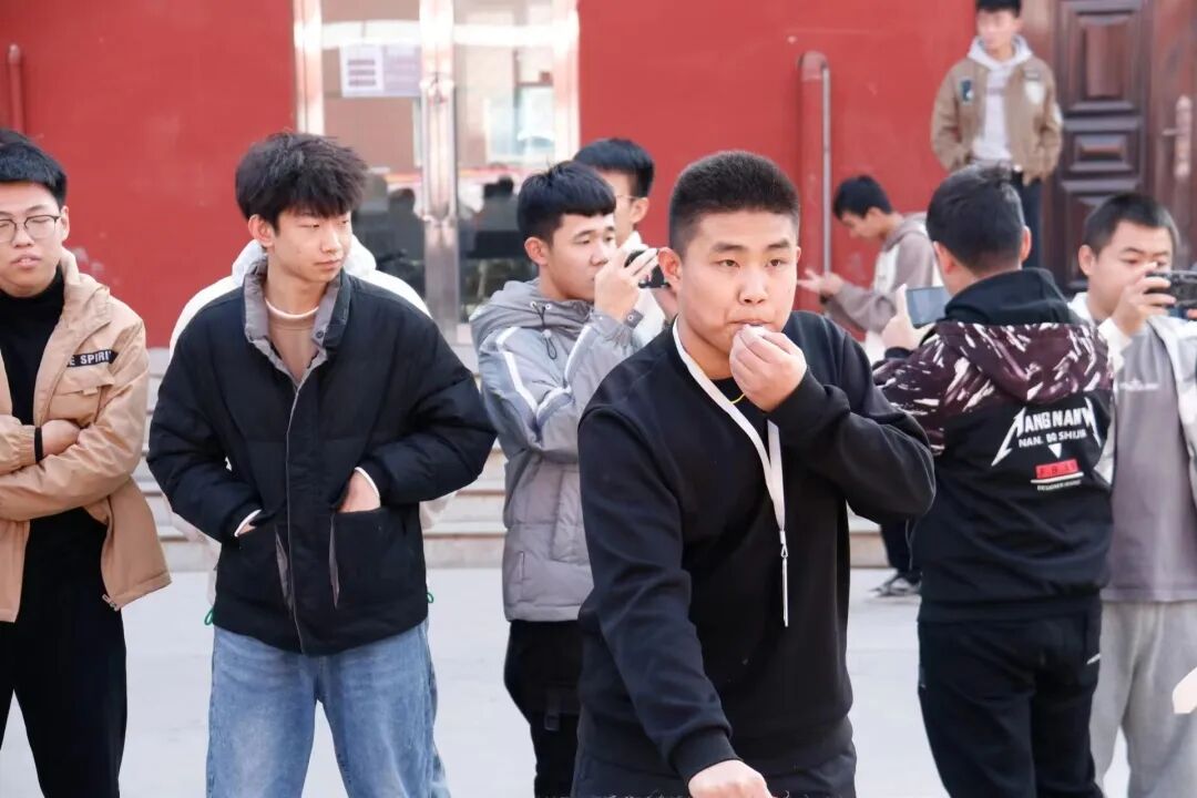 同文学院榆次校区拔河争霸赛