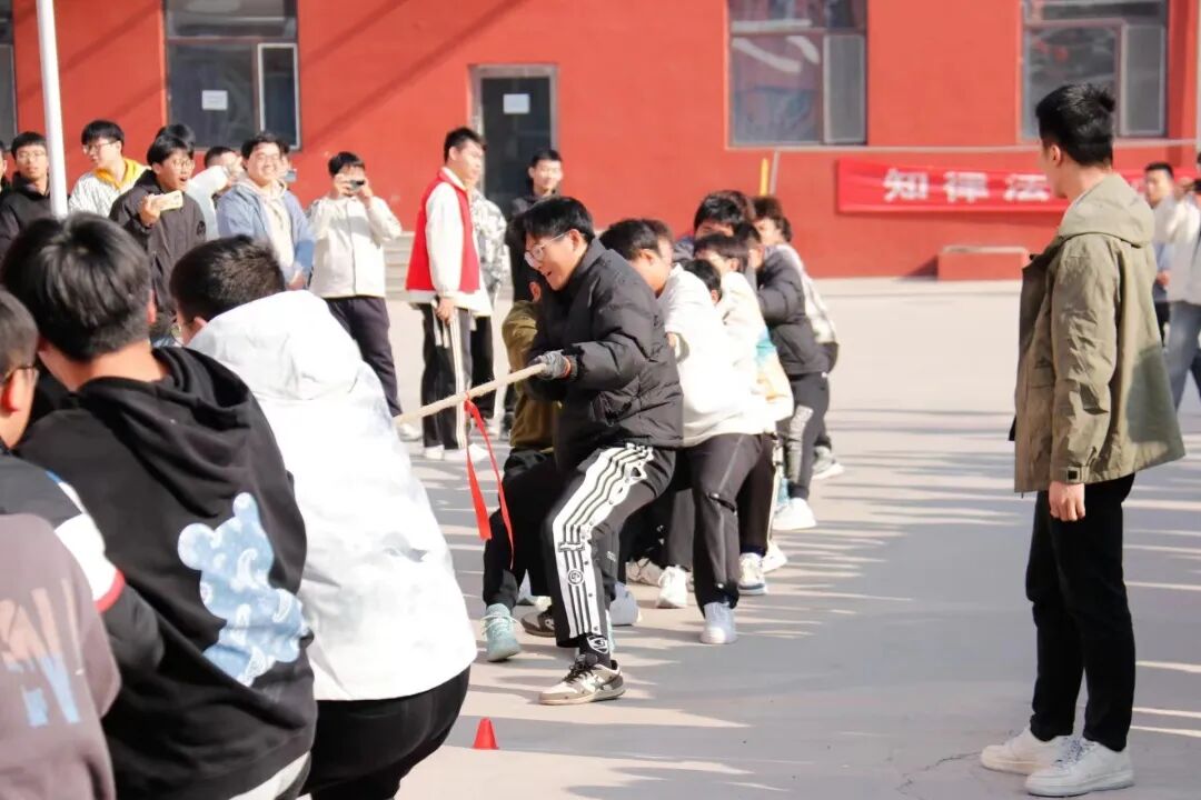 同文学院榆次校区拔河争霸赛