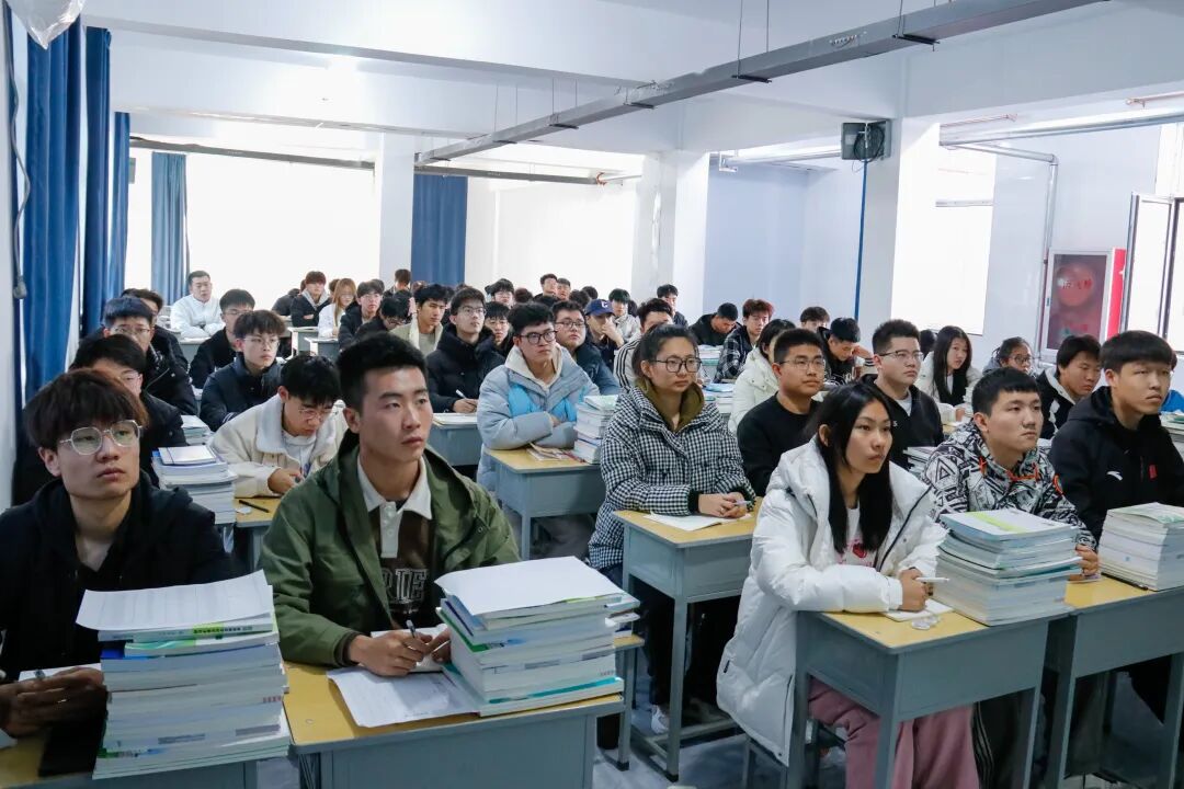 懂马信马爱马用马|我院2023年“青年马克思主义者培养工程”开班仪式暨首场讲座胜利召开