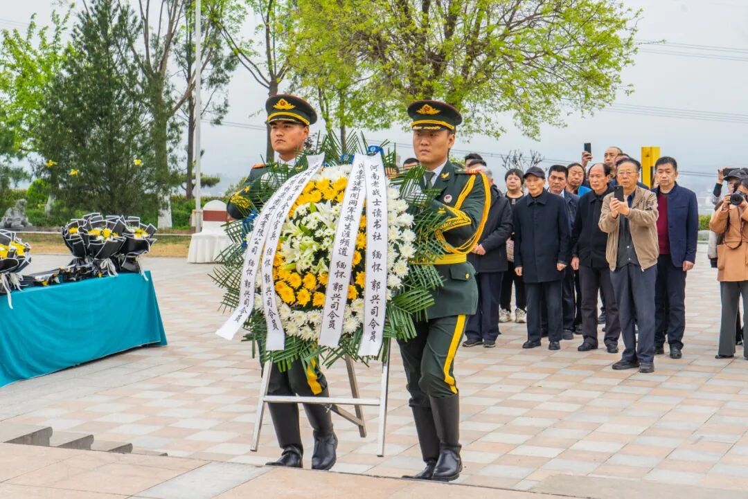 清明勿忘英烈清明祭扫缅怀先烈