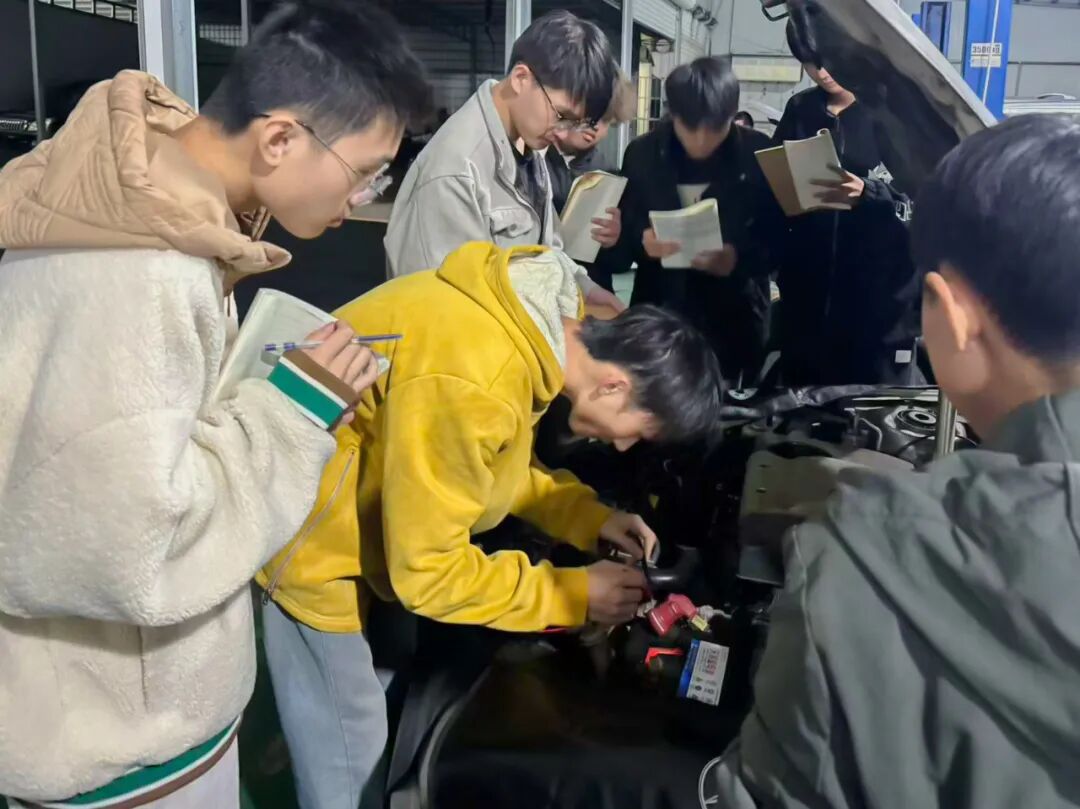 江西文理技师学院2025年10月技能月考圆满落幕