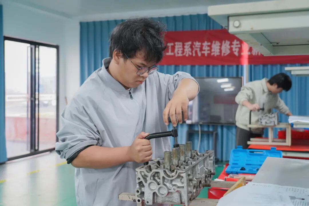 江西文理技师学院汽车维修等级认定考试