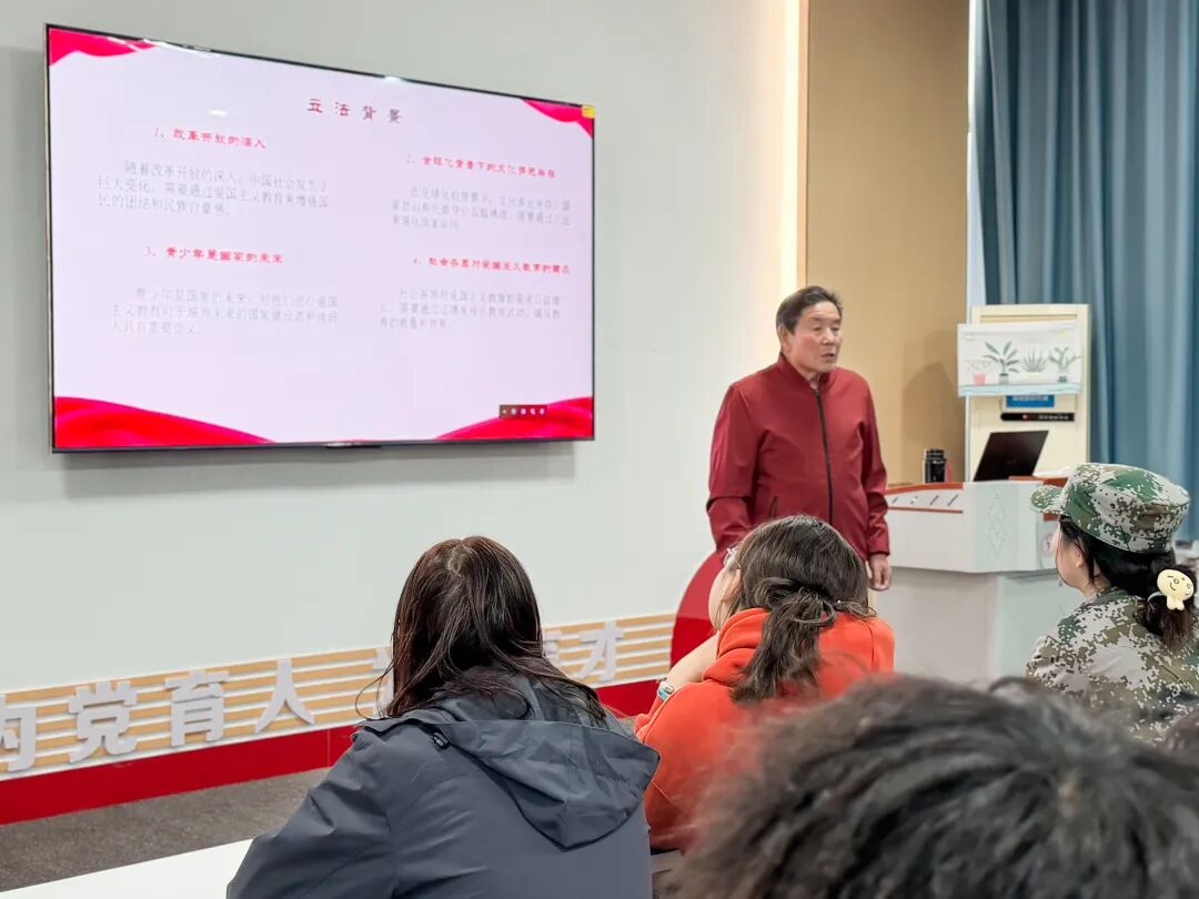 安义县关爱报告团