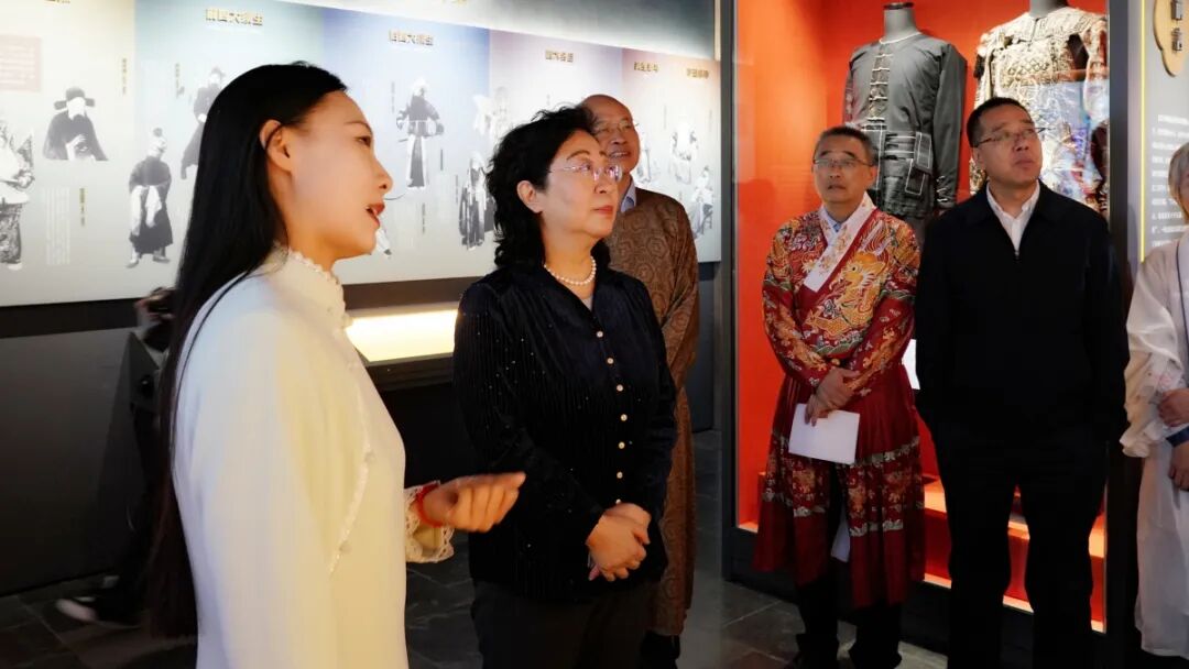 20240315北京市委参加西城区委主办的“芬芳玫瑰 馥郁书香”京致阅读活动2_1200.jpg