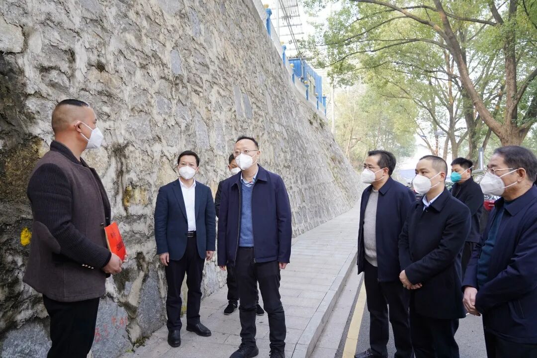 何艺辉开展春节前走访慰问活动 - 清廉常德 - 微信公众号文章 - 微小