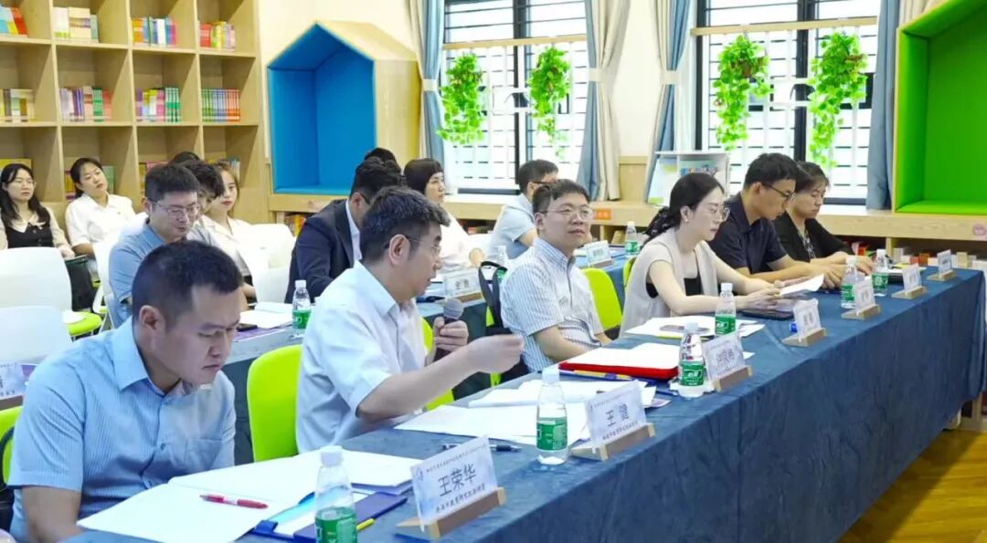 横琴伯牙小学承接“珠澳专项”市级课题。图为开题活动现场。.jpg