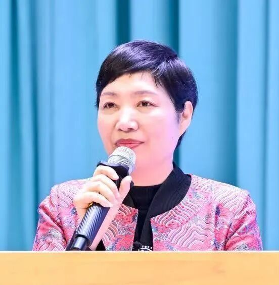 首都师大横琴附属学校总校长、横琴子期中学校长阮翠莲。.jpg