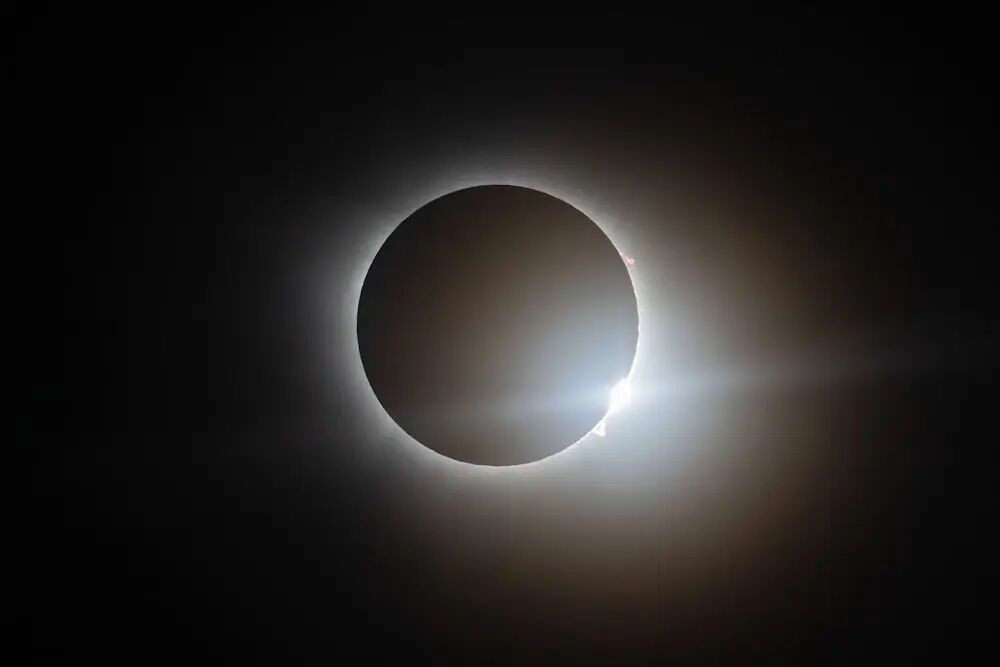 Foto La corona del sol Corona durante un eclipse solar – Imagen Waco gratis en Unsplash
