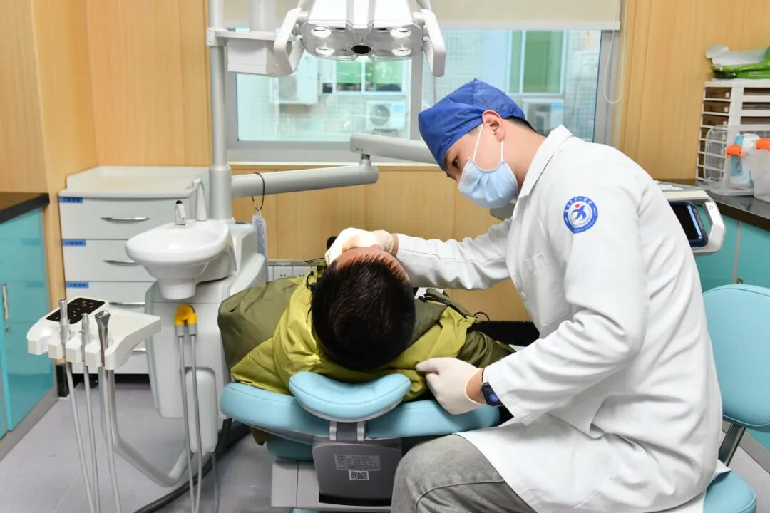 牙科骨凿怎么用嘴里那颗“智齿”到底要不要拔？纠结100次不如听牙科医生说一回_https://www.jmylbn.com_新闻资讯_第13张