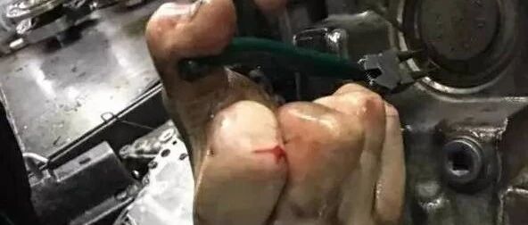 拆解泡水车变速箱，竟然是这样!太吓人