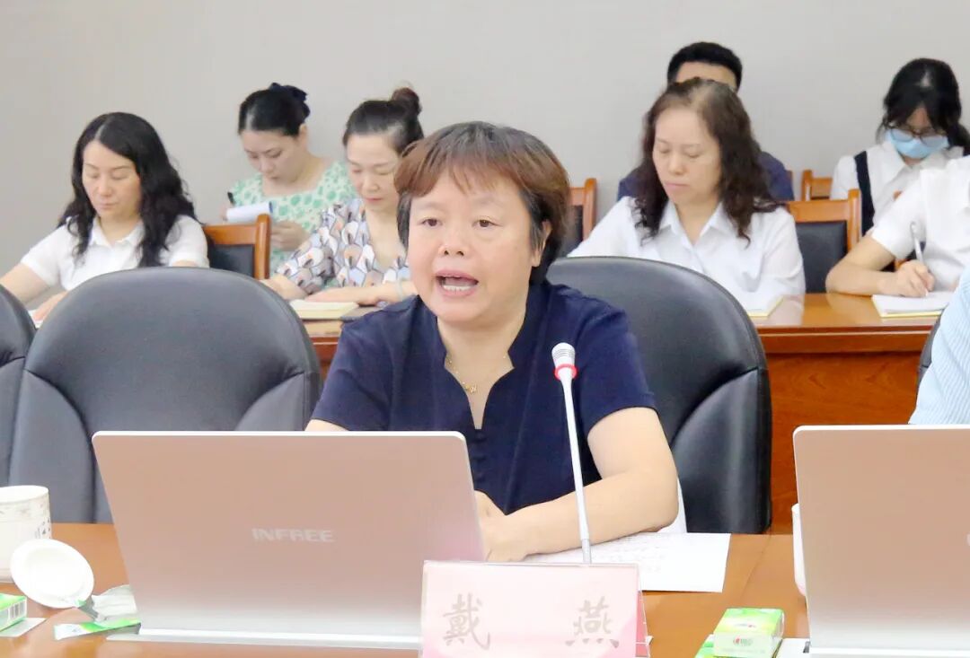 宋应寒教授及戴燕教授分别就我院日间手术及临床路径管理问题进行解答，