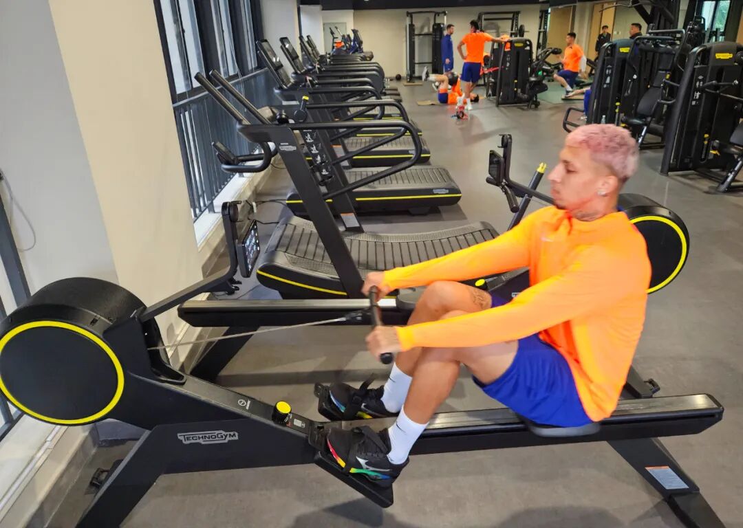 高圓圓服裝時尚搭配圖片（高圓圓服飾搭配圖片）