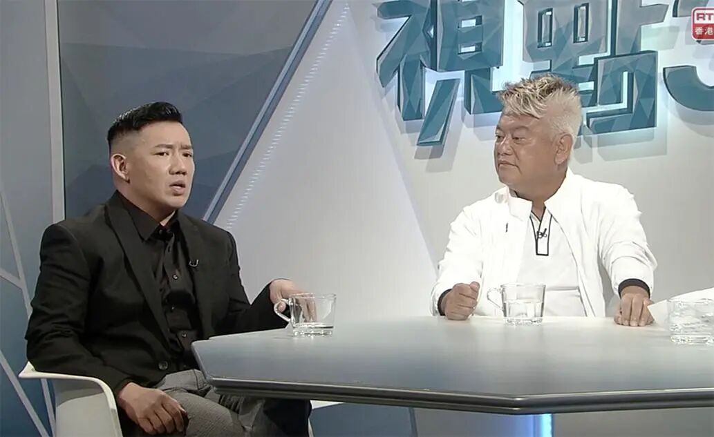 年底,陈百祥和杜姓艺人一起出席「香港电台」的一个节目《视点31》,就