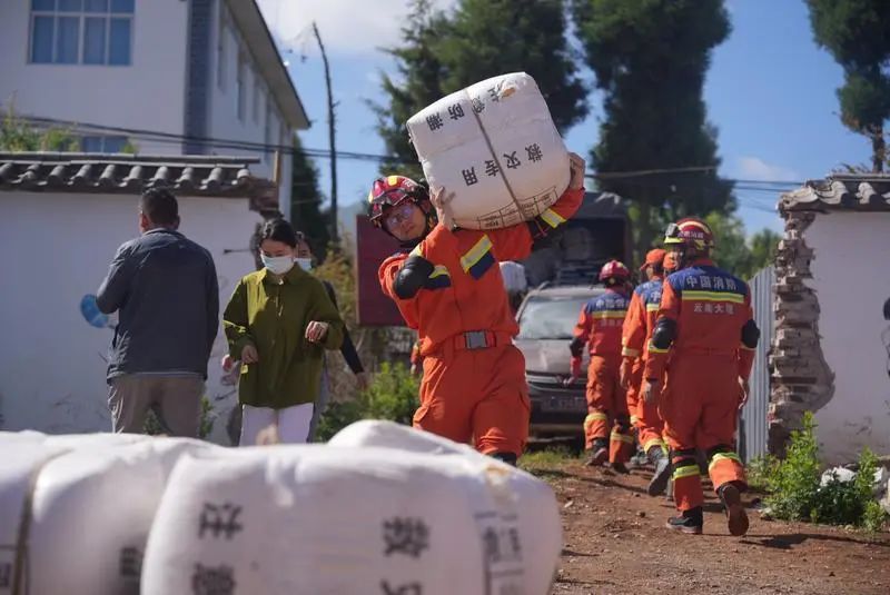 云南大理洱源县5.0级地震致5988人受灾,暂无人员伤亡(图1) 图片