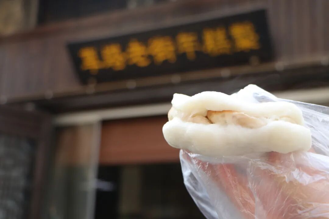 草塔老街年糕糳说起年糕糳,草塔人应该无人不知无人不晓.