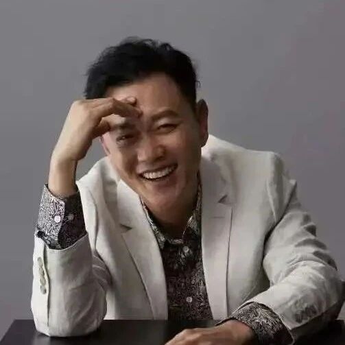 被誉为黄金配角的冯嘉怡,他的人生你学不来
