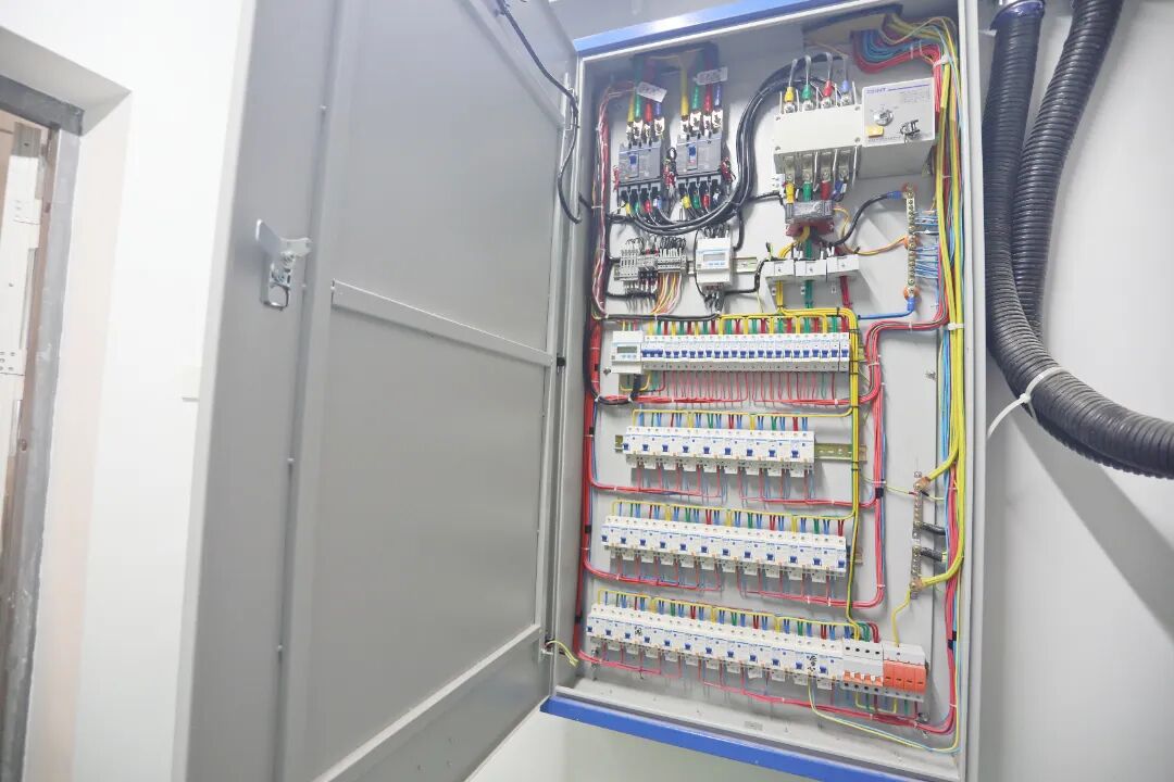 线路开关.JPG