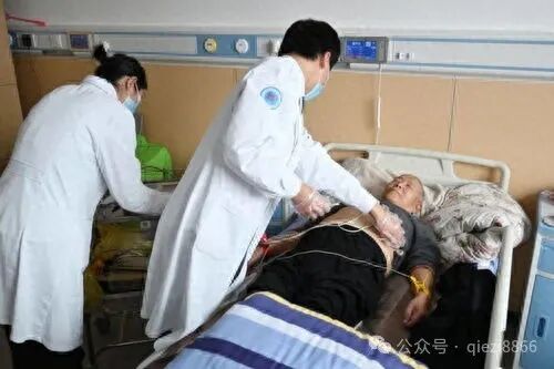 身体没任何不适，却检查出胰腺癌！医生无奈：这3个症状没有注意