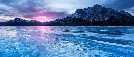 冷到吹泡泡，赛里木湖里是住着魔法师吗？