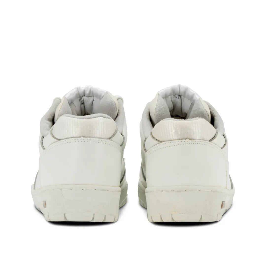 苹果运动鞋标出天价apple居然还有服装线