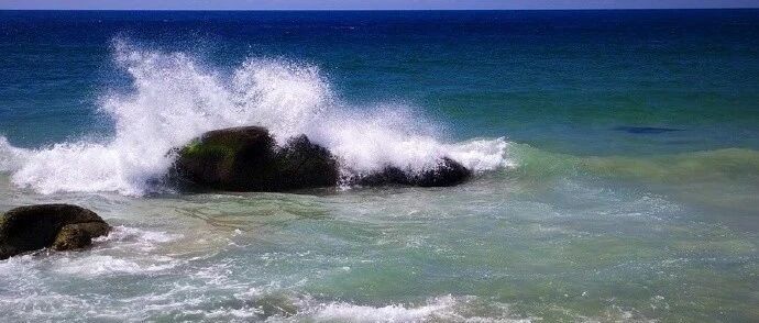 荒唐！年终发绩效：校长拿人均绩效工资的150%，副校长拿140%，老师们炸锅了...