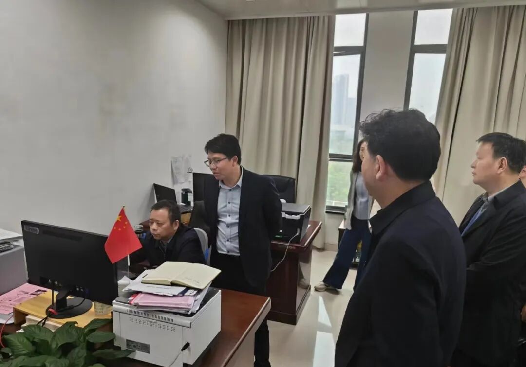 省教育评估监测研究院党委副书记,院长丁国华深入我市