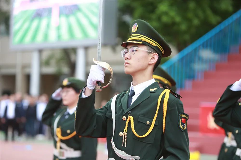 “ag九游会官网登录”意气风发，十八追梦！成人礼，我们最耀眼！(图4)