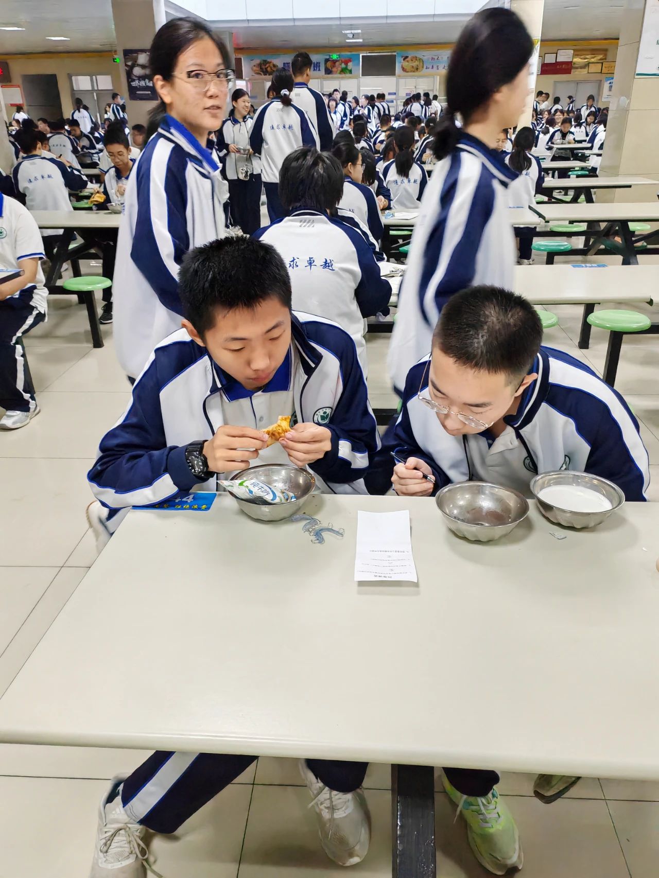 “ag九游会登录j9入口”衡水中学开展食堂满意度问卷调查活动(图4)