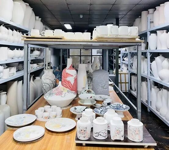 新任講解員！機(jī)器人小秦入駐上海秦古美術(shù)館