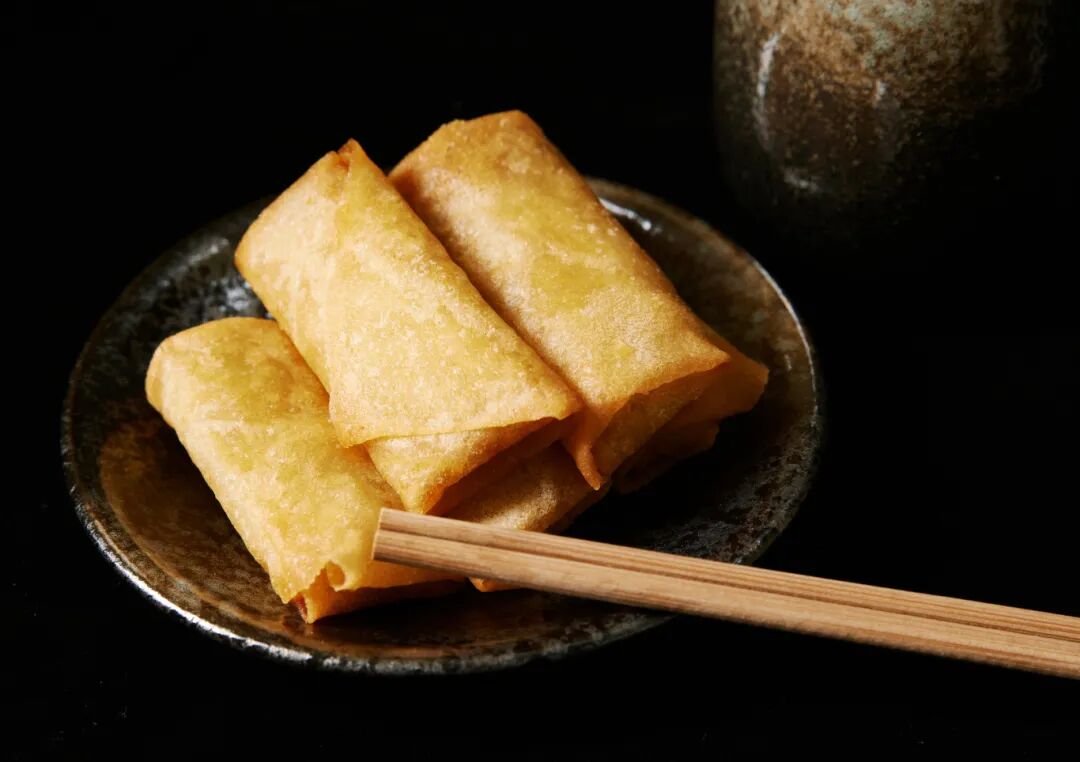 千库网_美食春卷炸春卷摄影图配图_摄影图编号180655.jpg