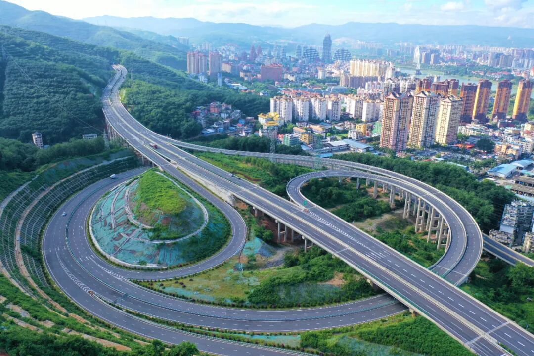 2024云南经济这么干｜西双版纳：聚焦特色找准方向 补齐短板锻造新板