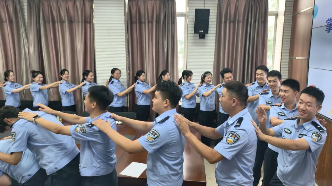 河南洛阳：学会沟通技巧 快乐工作生活