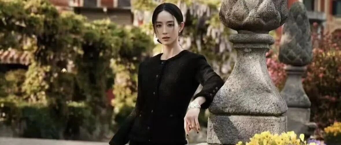 张钧甯美在气质!法学硕士的知性从容,白发都成加分项