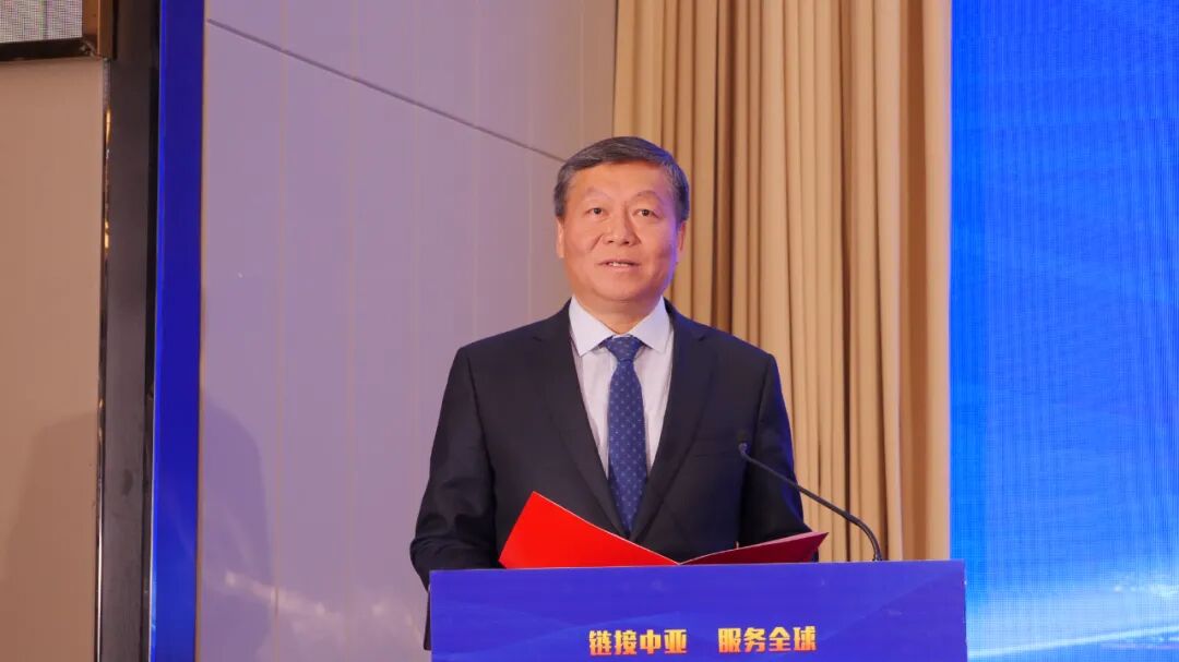 (伊犁州党委副书记,霍尔果斯市委书记郝建民出席论坛并致辞 李勇 摄)