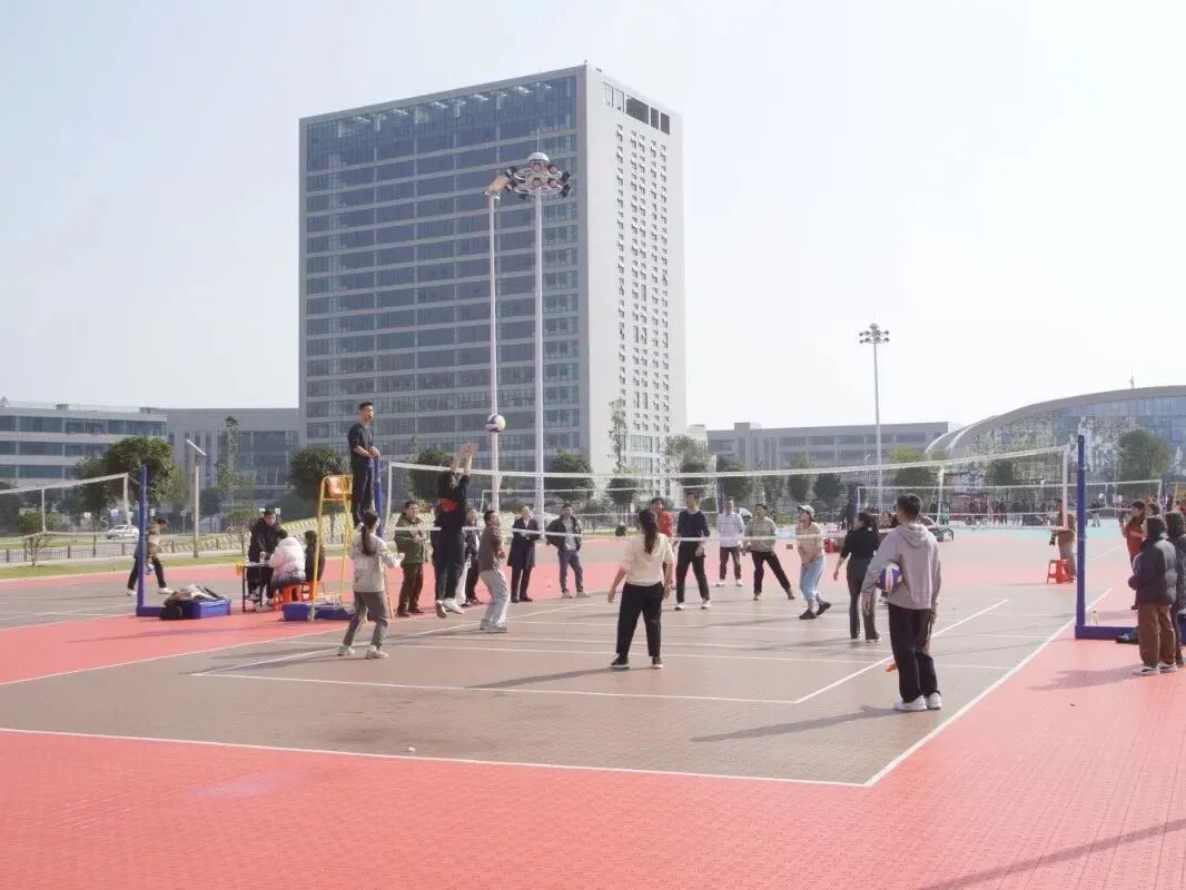 微信图片_2025-10-24_142918_682.jpg