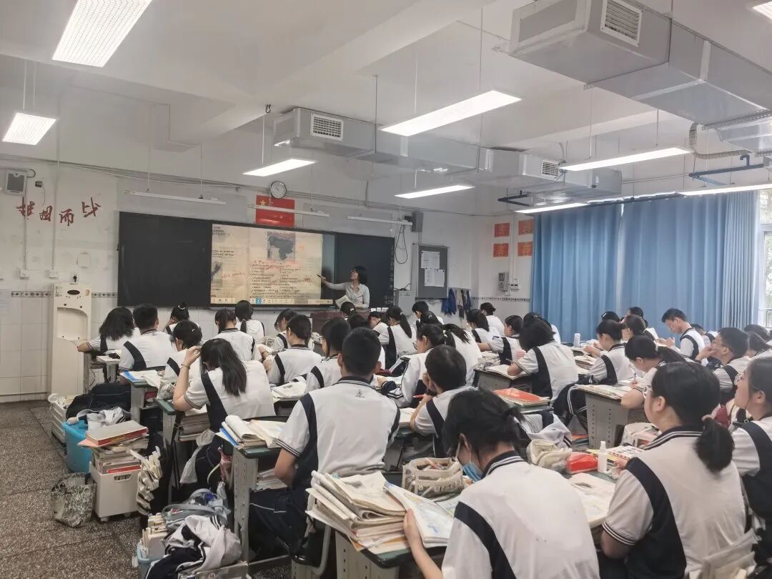 党员示范课2.jpg