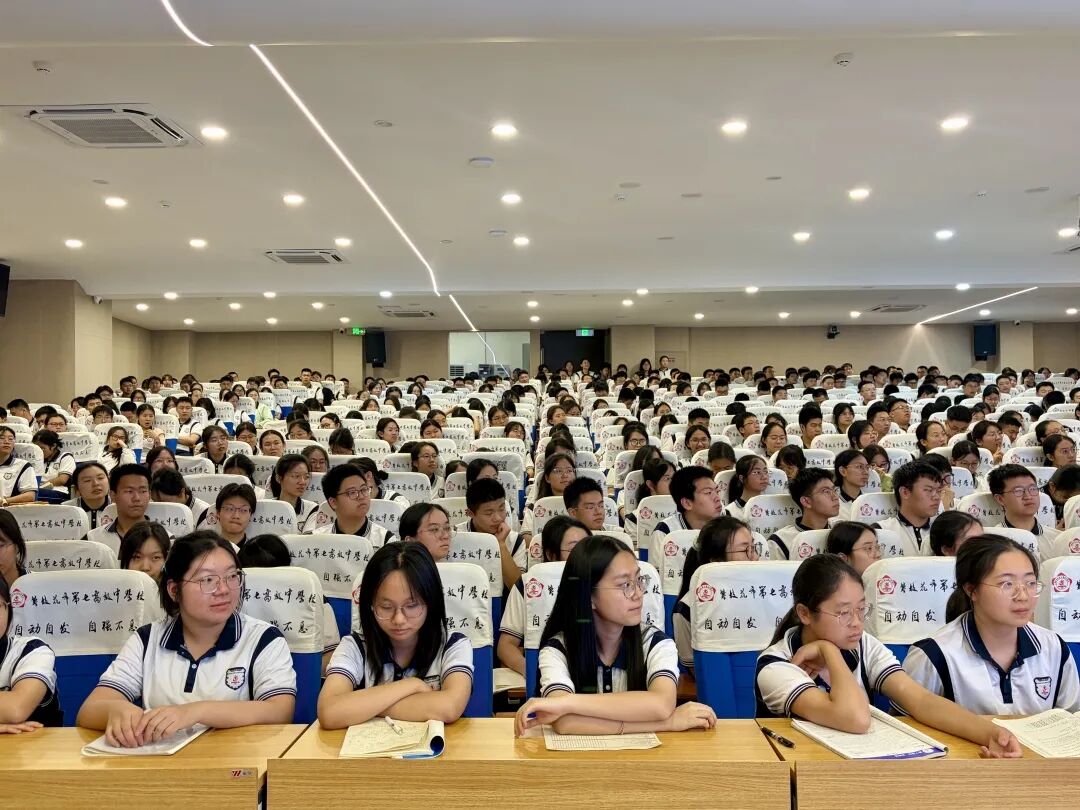 观众1.jpg