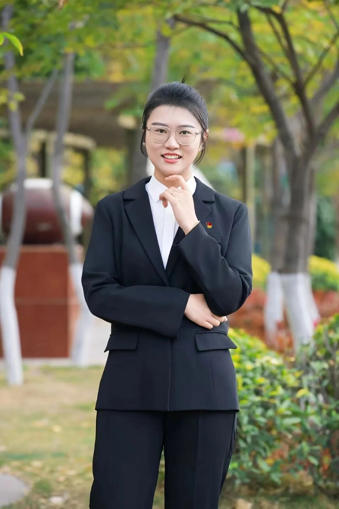 周灵.jpg