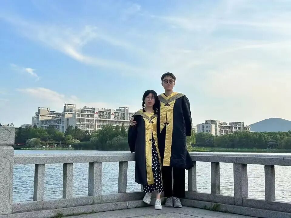 愿有岁月来日再聚首故人相聚也自有方