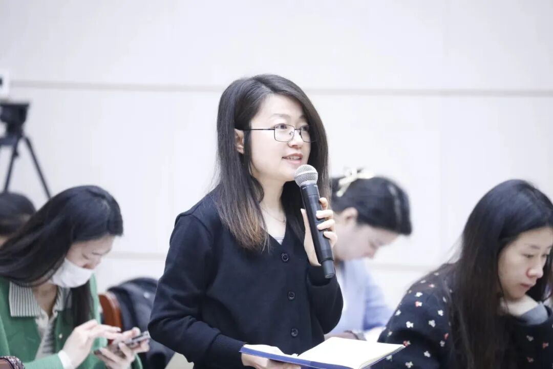 济南市民营经济发展局党组成员,副局长 程文军程文军:感谢这位记者