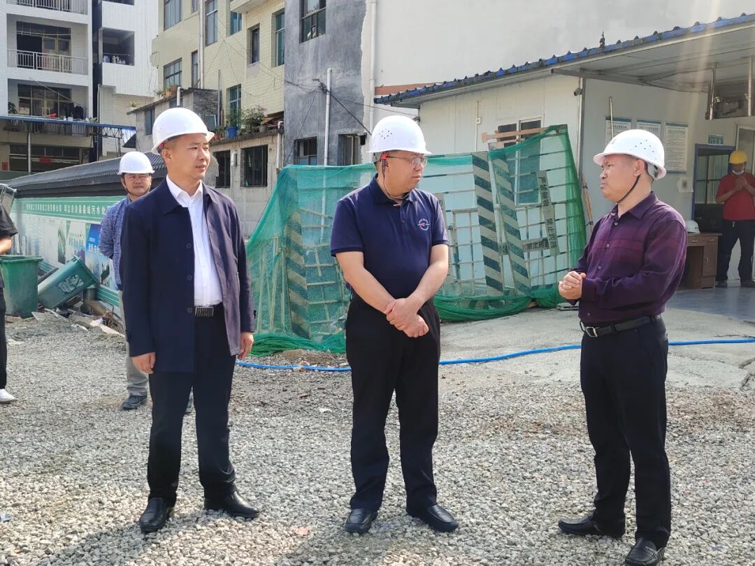 田杰开展巡河巡林工作