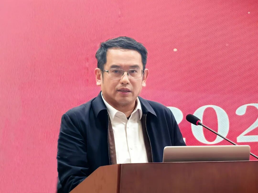 胡院长讲话.jpg