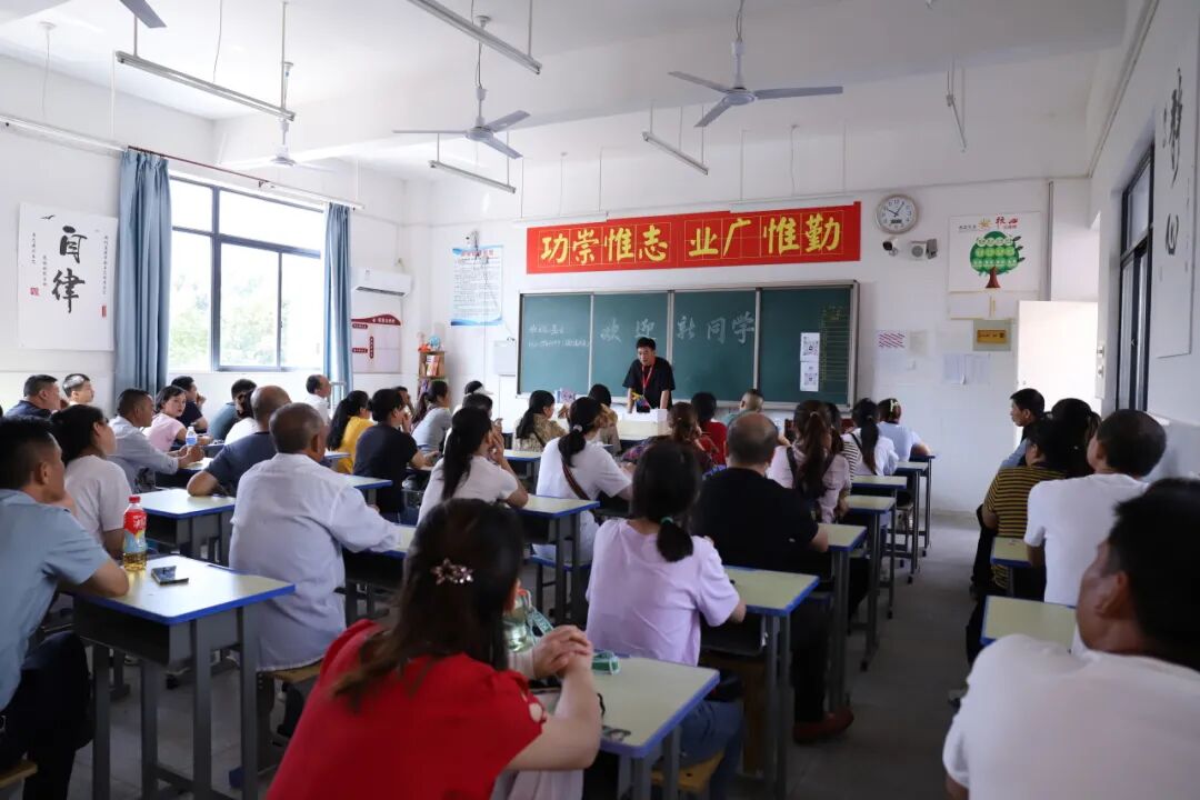 凝聚新力量，奔赴新征程——热烈欢迎怀宁县中等专业学校2023级新生入学报到