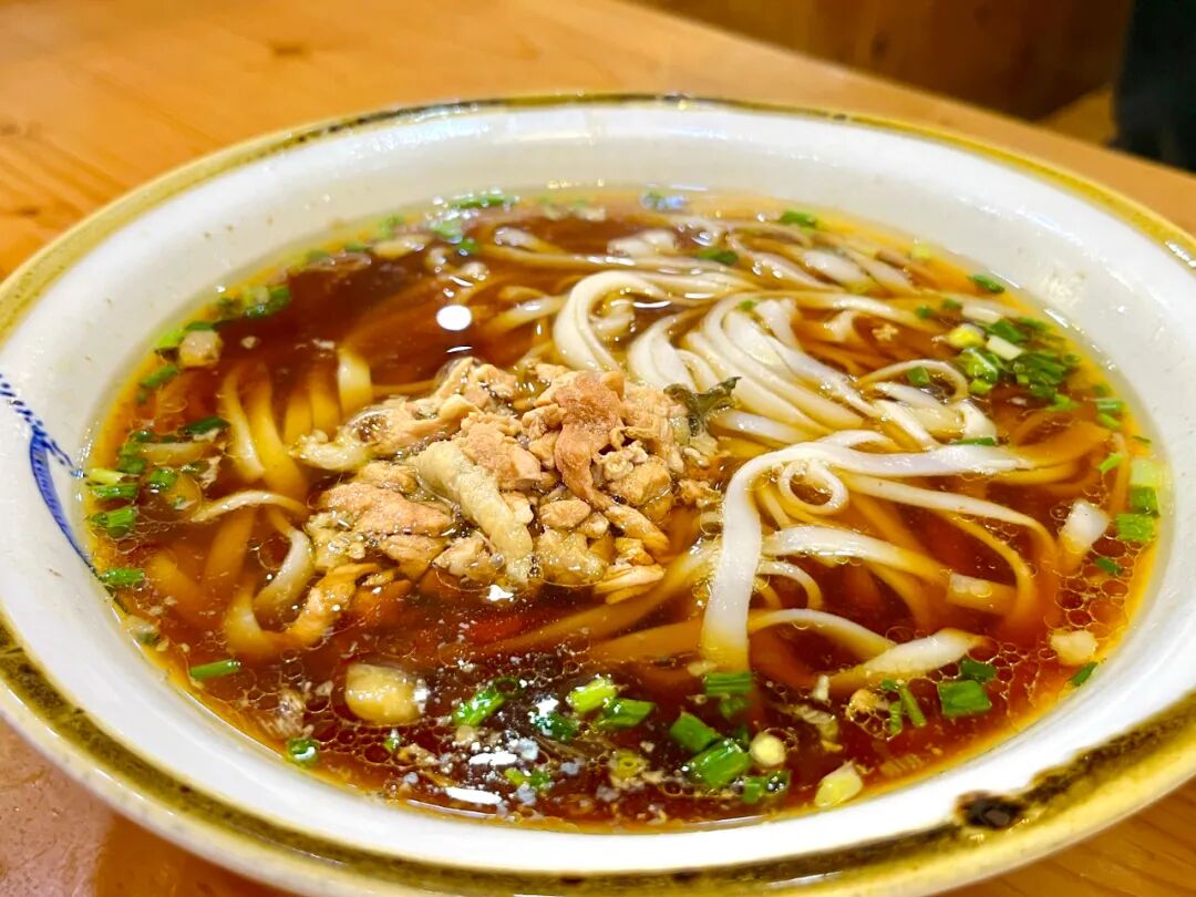 美食榜粉面小吃版块:廖氏原汤粉面,满嗲面粉铺,罗记特色干挑面