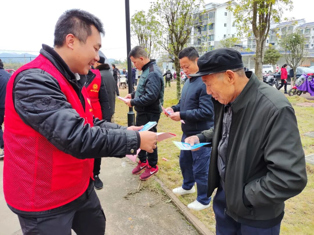 昭平镇"三强化三确保"推进"扫黄打非"工作 - 工作记录 - 广西贺州市