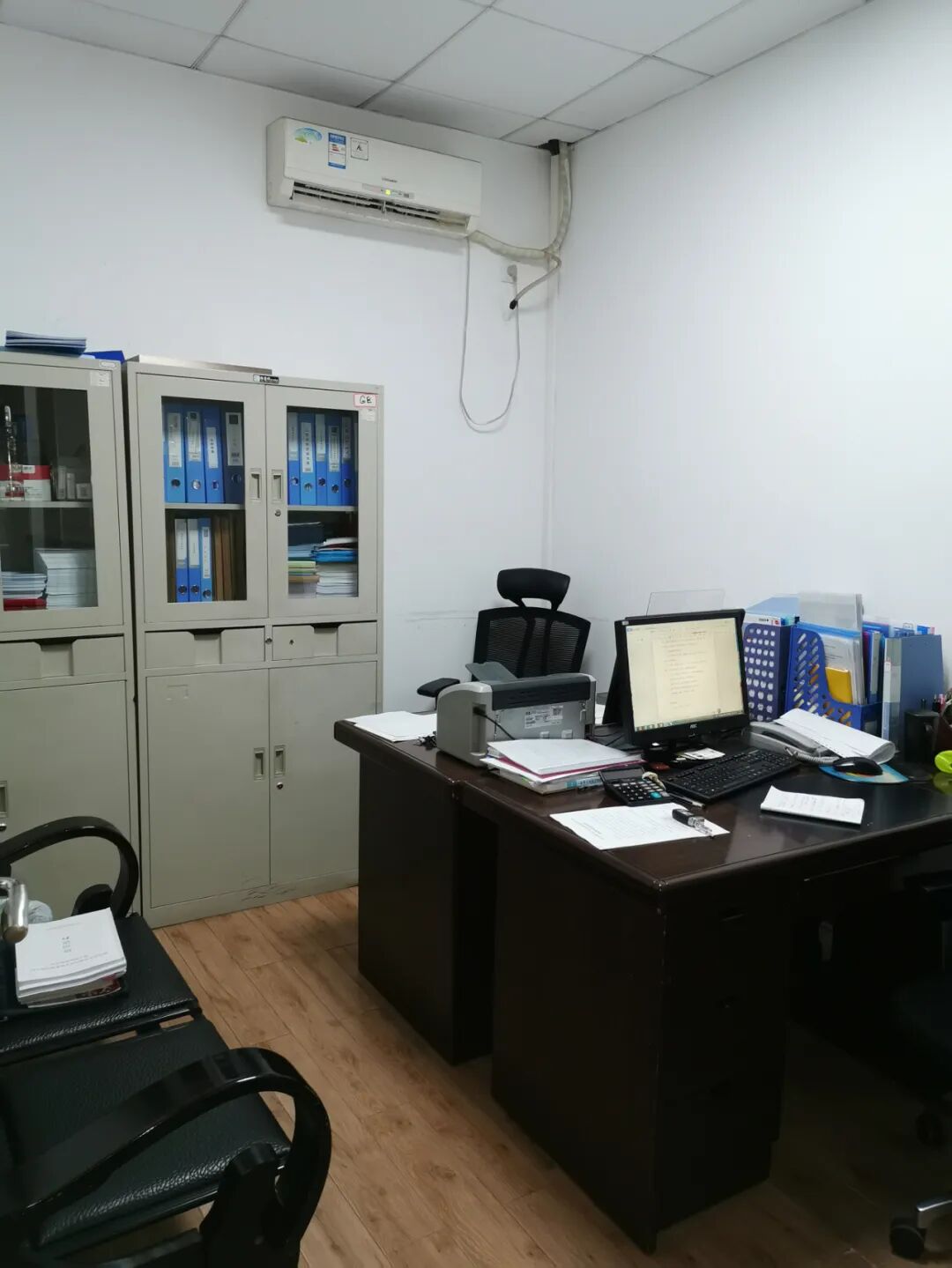 办公场所装修_办公场所租_重庆个人办公租办公位