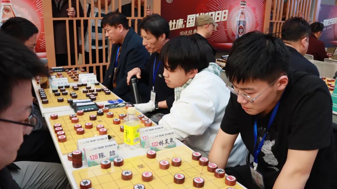 棋逢对手把酒言欢2024年酒祖杜康杯楚河汉界象棋公开赛圆满成功