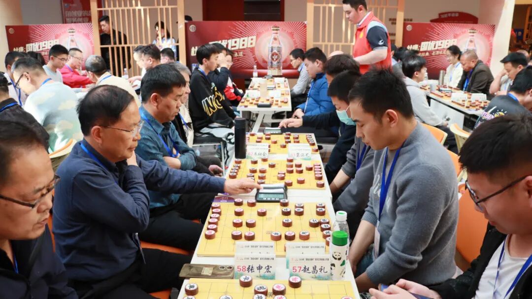 赛场之外,【象棋大师党斐】直播间,【象棋柳大华】直播间同步对本次