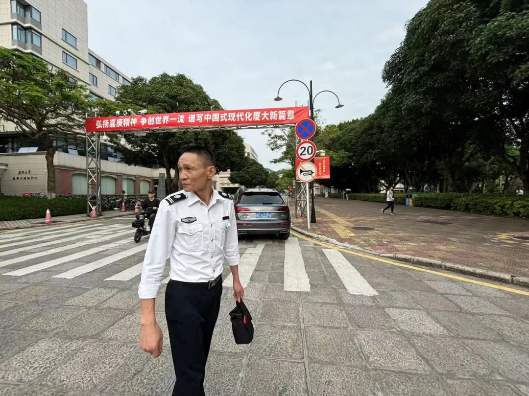 法学学士为什么继续做保安